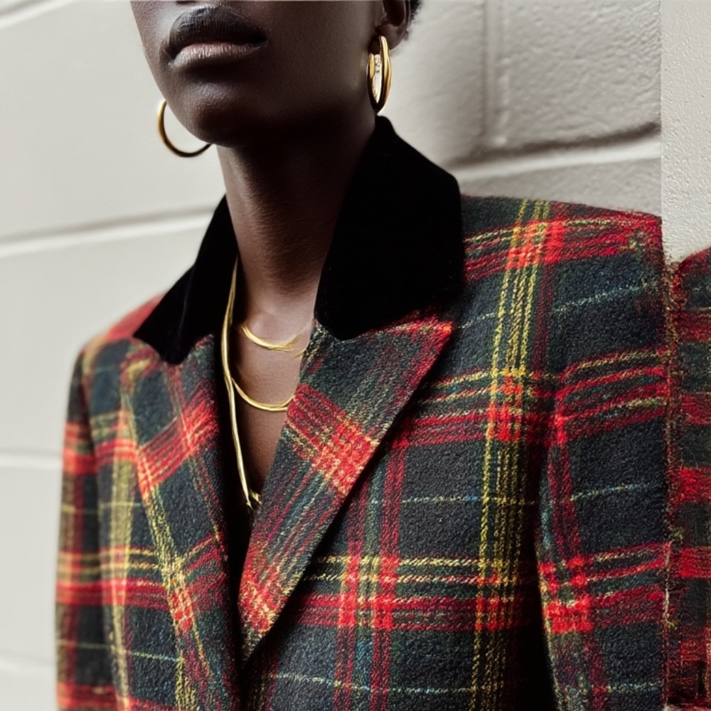 Vintage Plaid Blazer – 90s Tartan Jacket with Velvet Collar